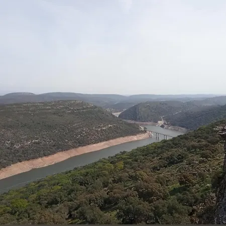 Casa Rural Labrador A 9K De Monfraguee Torrejón el Rubio Extérieur photo
